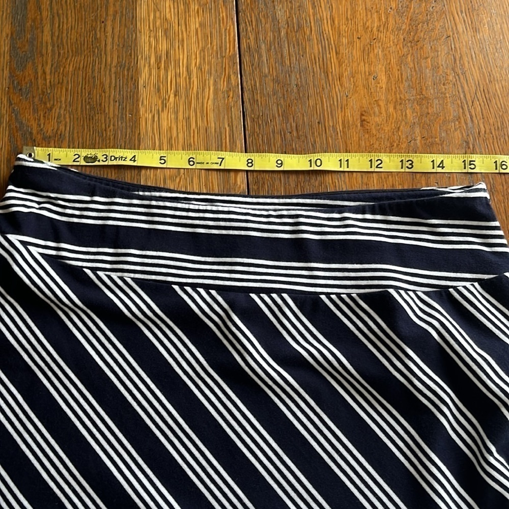 Talbots Knit Maxi Skirt Navy Blue Stripes Size Medium Elastic Waistband - Picture 7 of 10